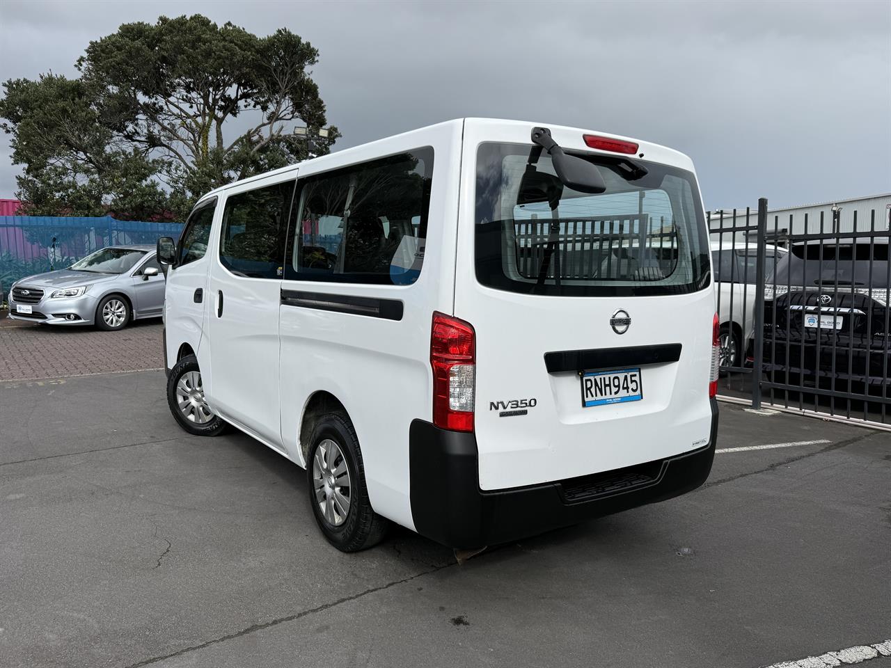 2017 Nissan NV350 thumbnail