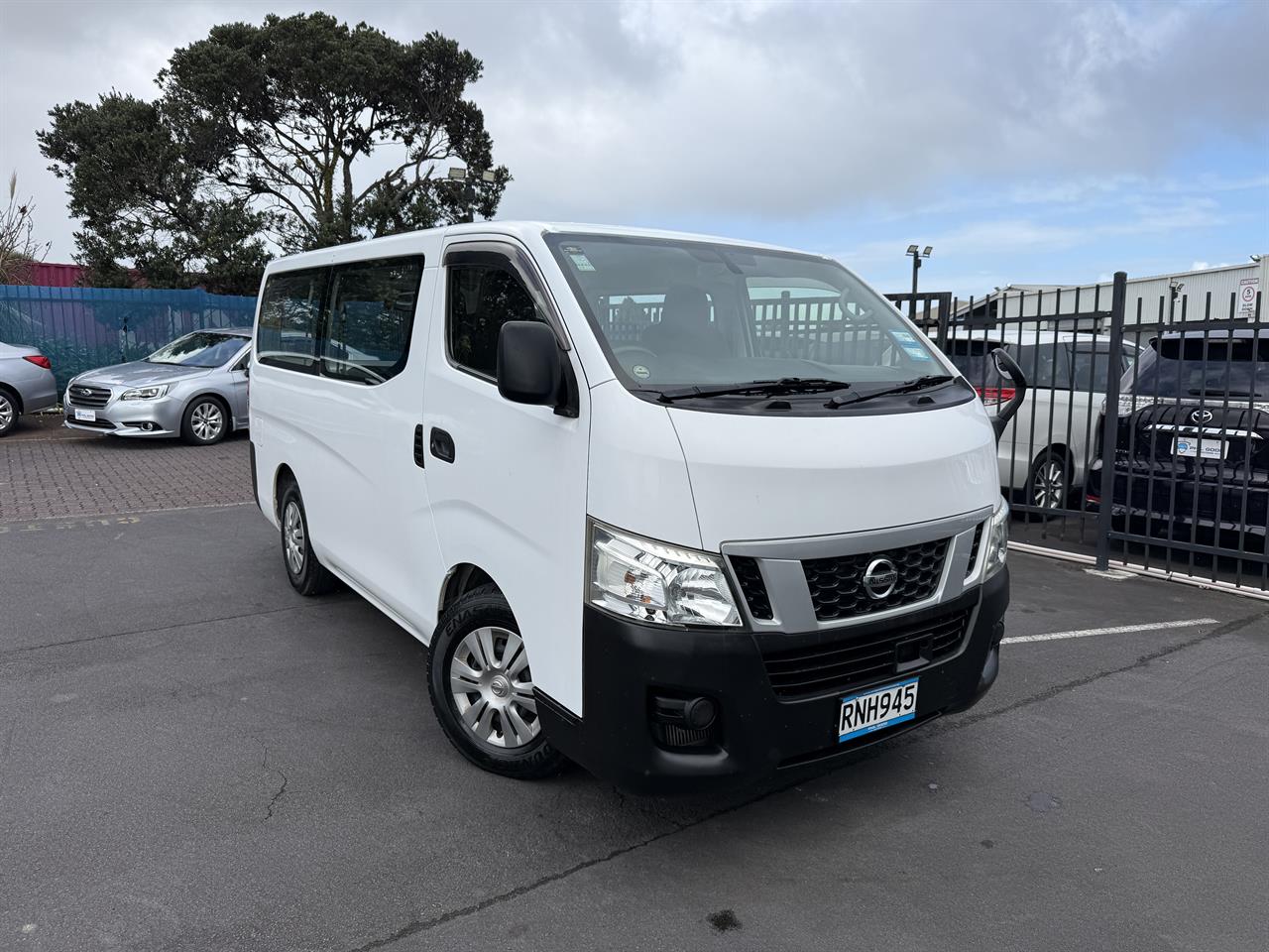 2017 Nissan NV350 thumbnail