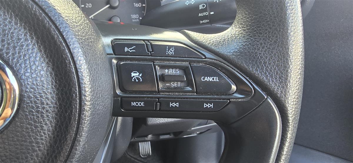 2021 Toyota Yaris thumbnail
