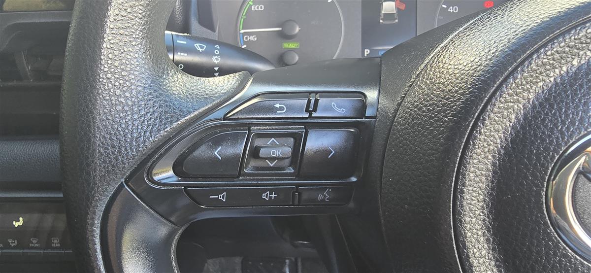 2021 Toyota Yaris thumbnail