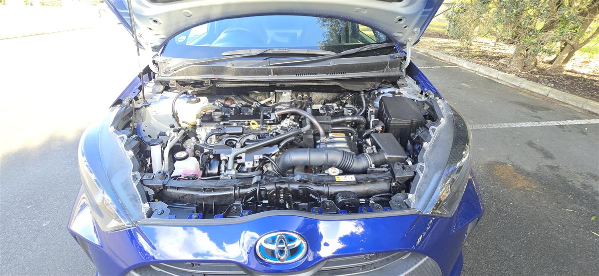 2021 Toyota Yaris thumbnail