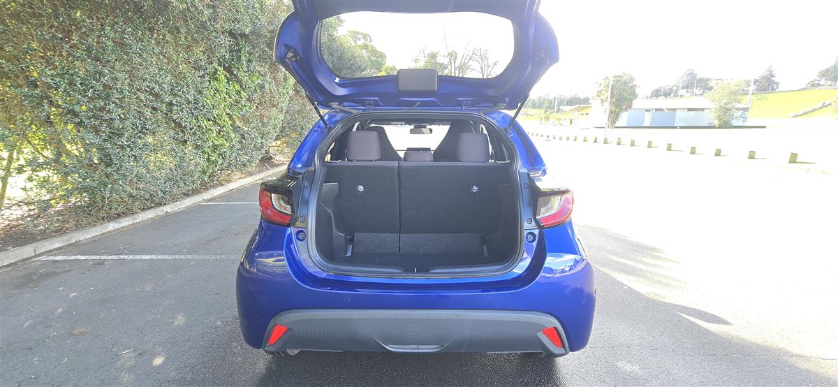 2021 Toyota Yaris thumbnail