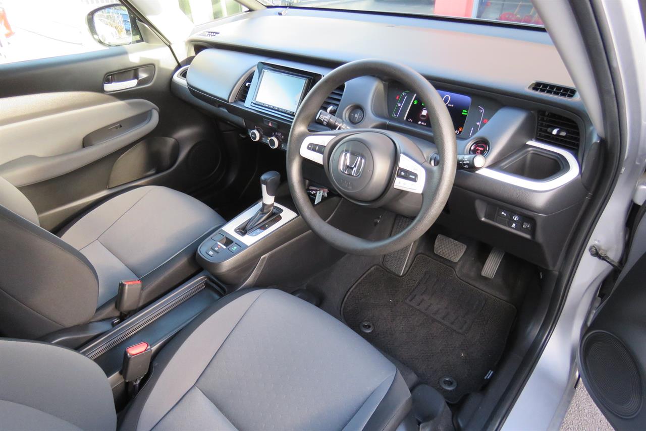 2020 Honda Fit thumbnail