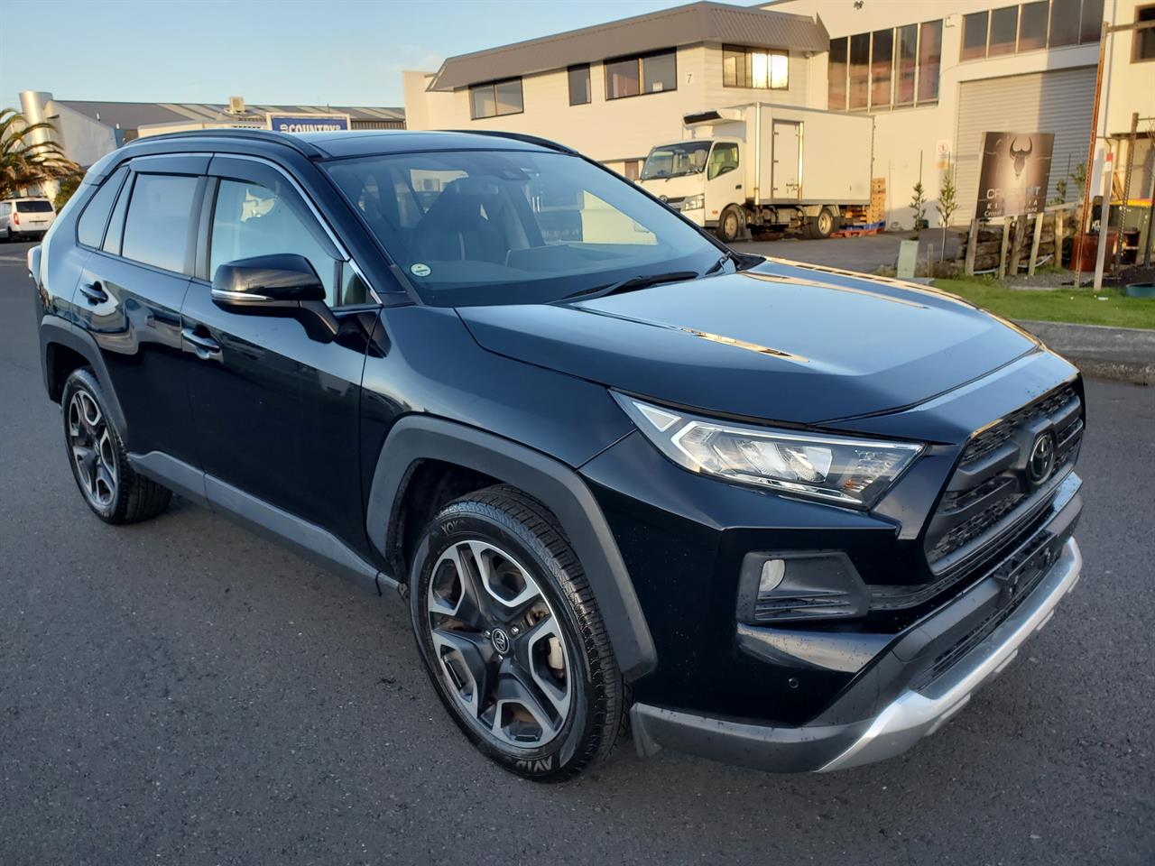 2021 Toyota Rav4 thumbnail