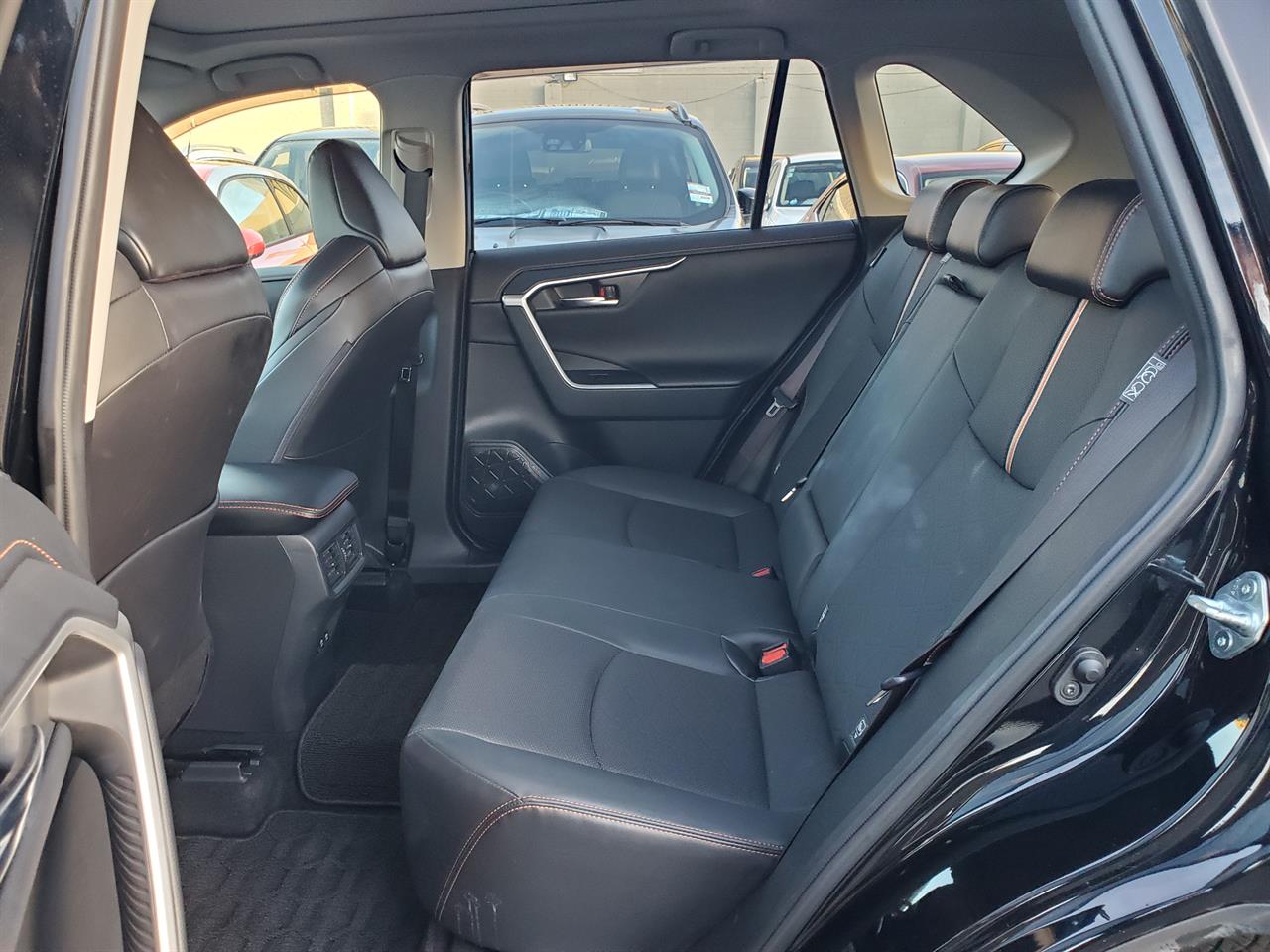 2021 Toyota Rav4 thumbnail