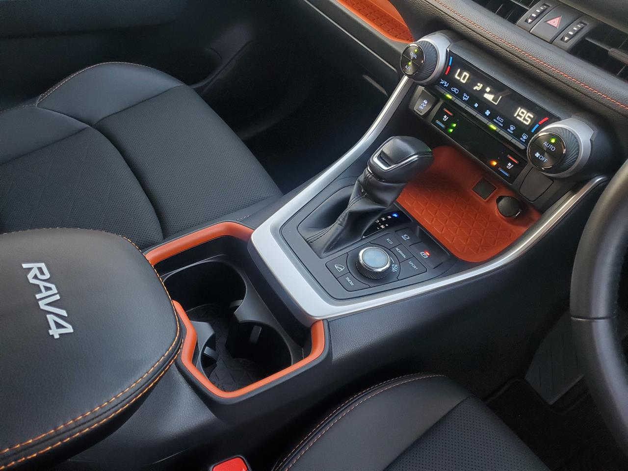 2021 Toyota Rav4 thumbnail