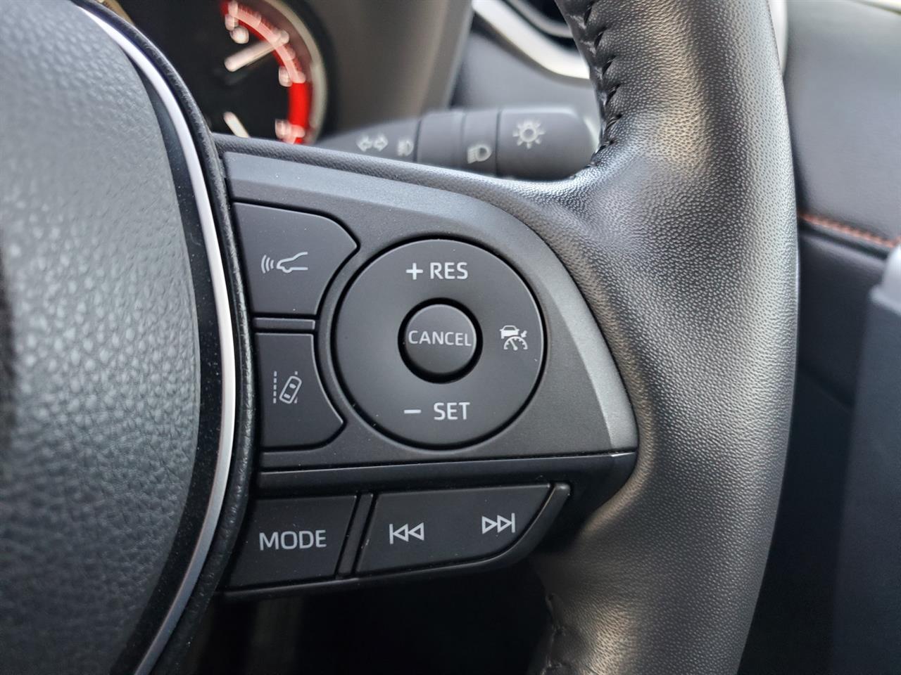 2021 Toyota Rav4 thumbnail