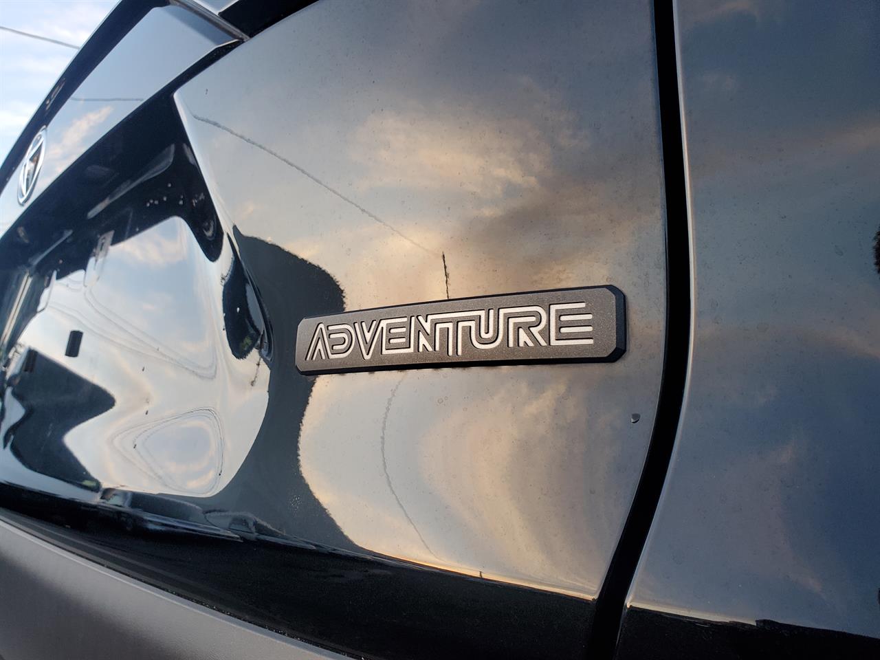 2021 Toyota Rav4 thumbnail