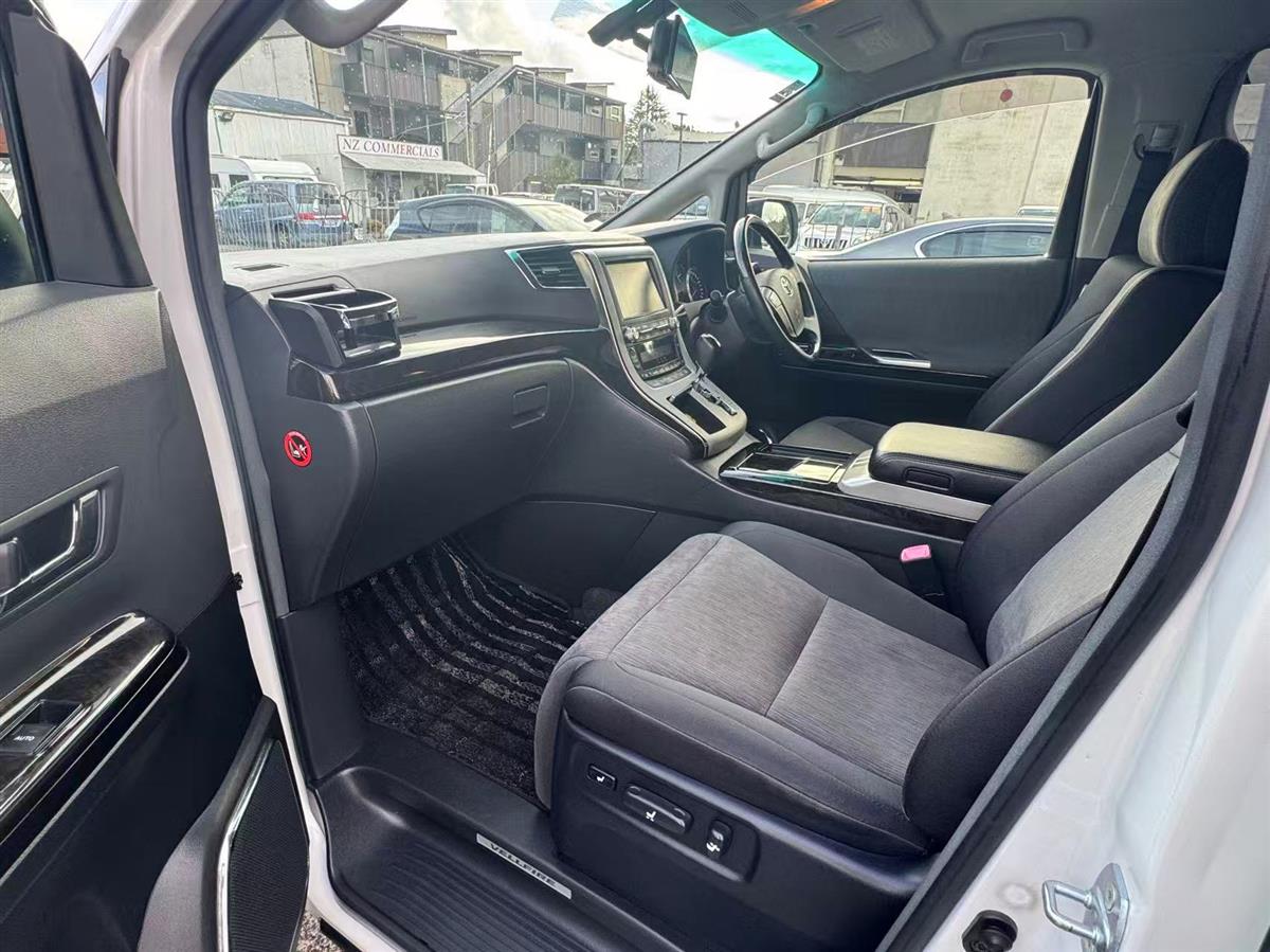 2014 Toyota Vellfire thumbnail