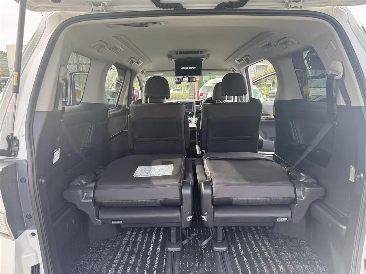 2014 Toyota Vellfire thumbnail