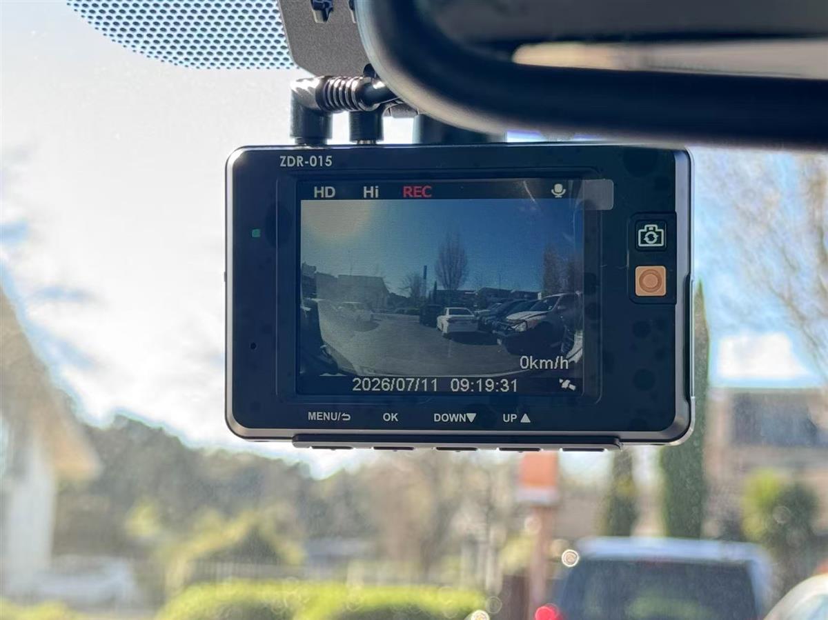 2014 Toyota Vellfire thumbnail