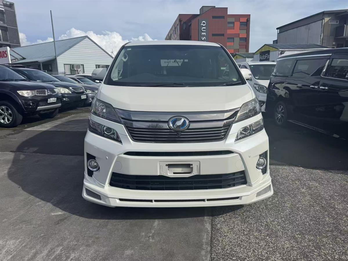 2014 Toyota Vellfire thumbnail