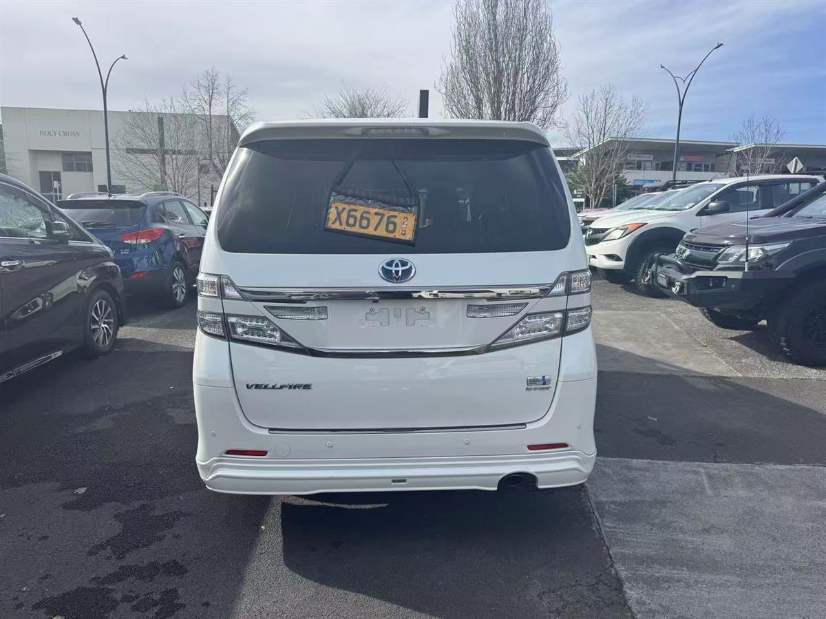 2014 Toyota Vellfire thumbnail