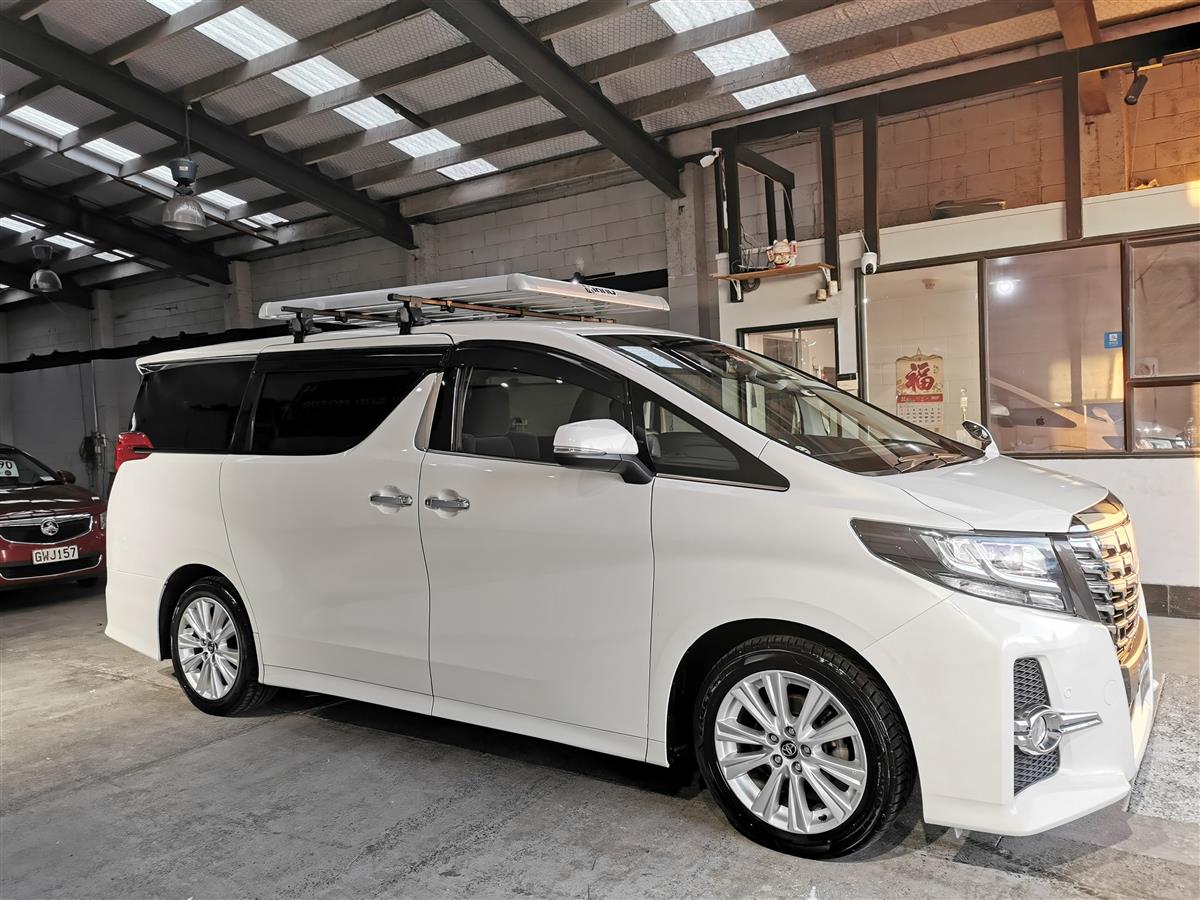 2016 Toyota Alphard thumbnail