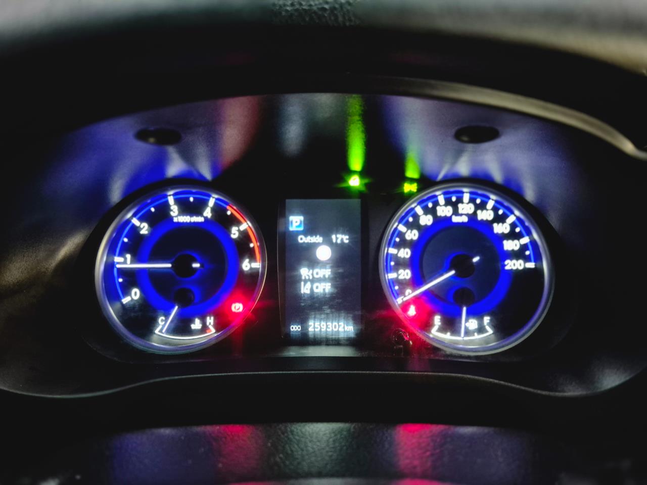 2020 Toyota Hilux thumbnail