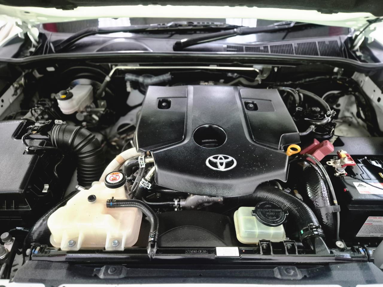 2020 Toyota Hilux thumbnail