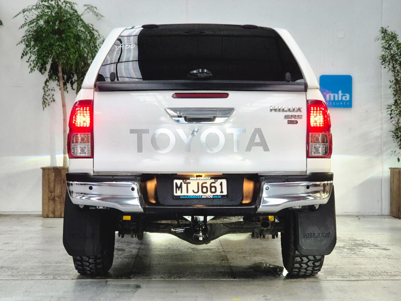 2020 Toyota Hilux thumbnail