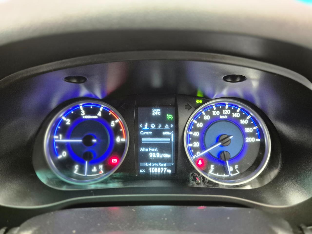 2019 Toyota Hilux thumbnail