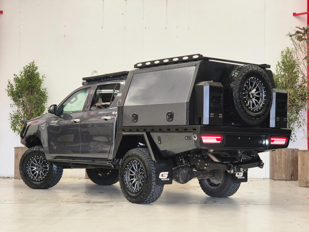 2019 Toyota Hilux thumbnail