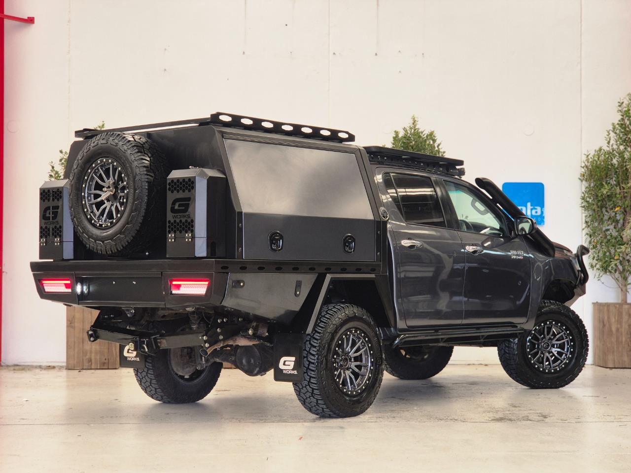 2019 Toyota Hilux thumbnail