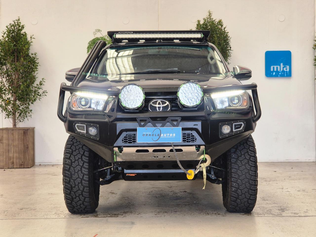 2019 Toyota Hilux thumbnail