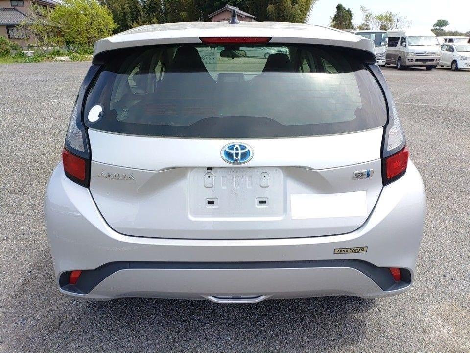 2021 Toyota AQUA thumbnail