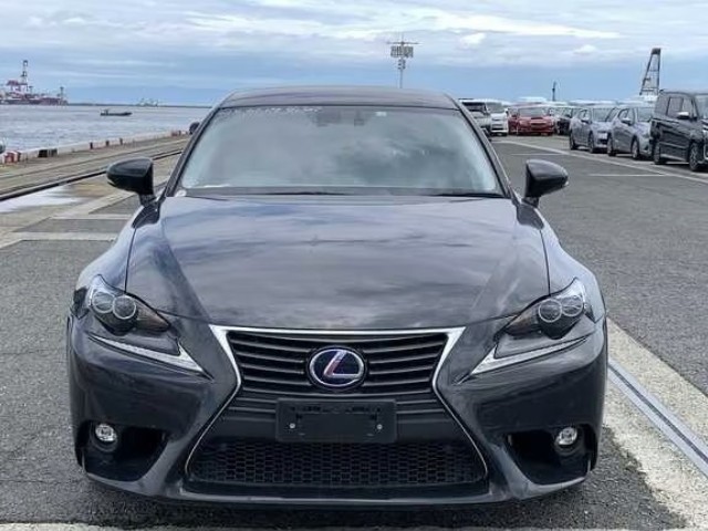 2016 Lexus IS thumbnail