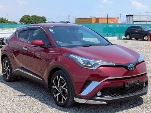 2018 Toyota C-HR thumbnail