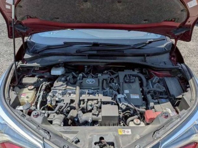 2018 Toyota C-HR thumbnail