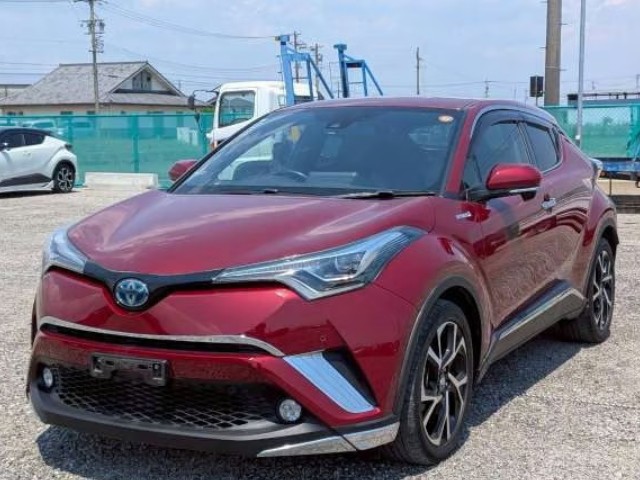 2018 Toyota C-HR thumbnail