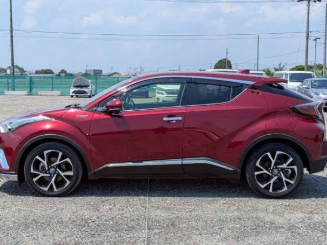 2018 Toyota C-HR thumbnail