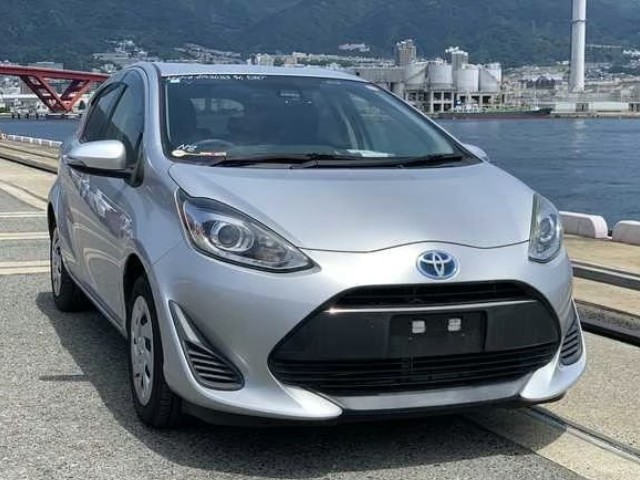 2018 Toyota Aqua thumbnail