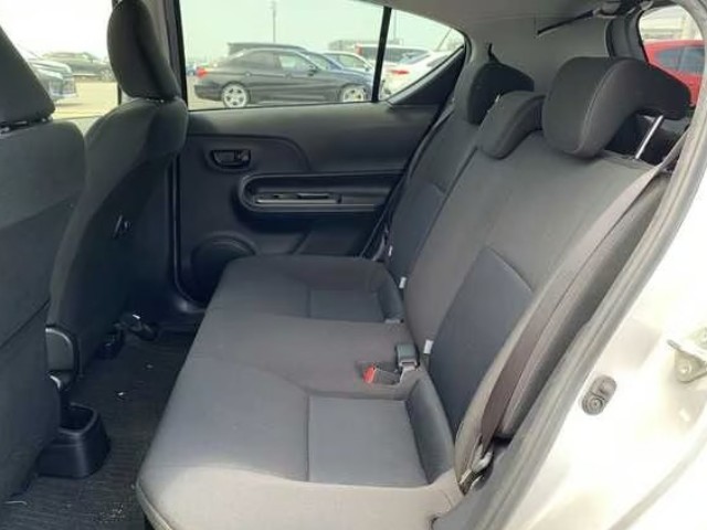 2018 Toyota Aqua thumbnail