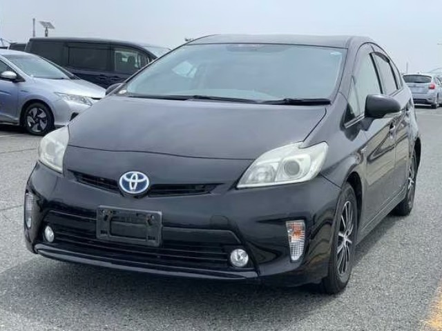 2013 Toyota Prius thumbnail