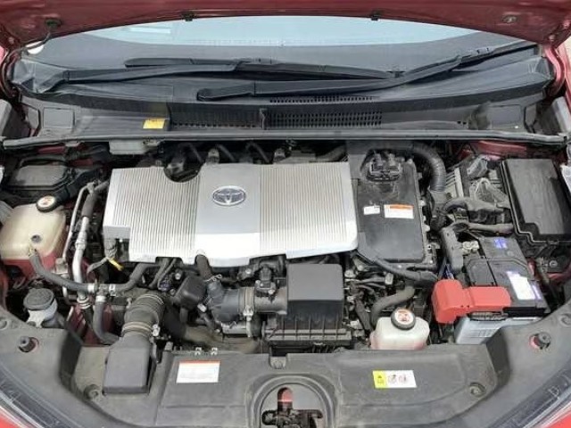 2016 Toyota Prius thumbnail