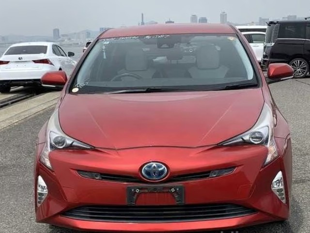 2016 Toyota Prius thumbnail
