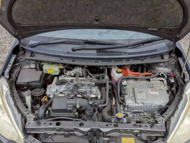 2013 Toyota Aqua thumbnail