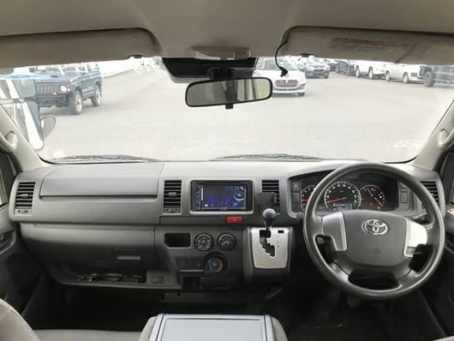 2018 Toyota Hiace thumbnail