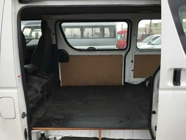 2018 Toyota Hiace thumbnail