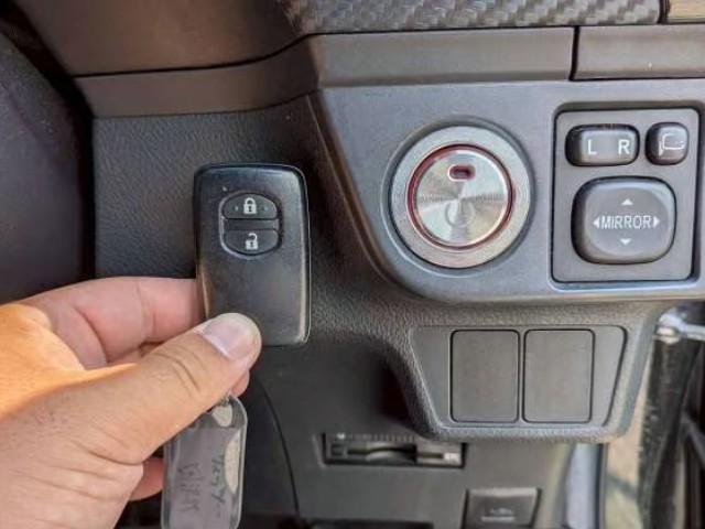 2014 Toyota Corolla thumbnail