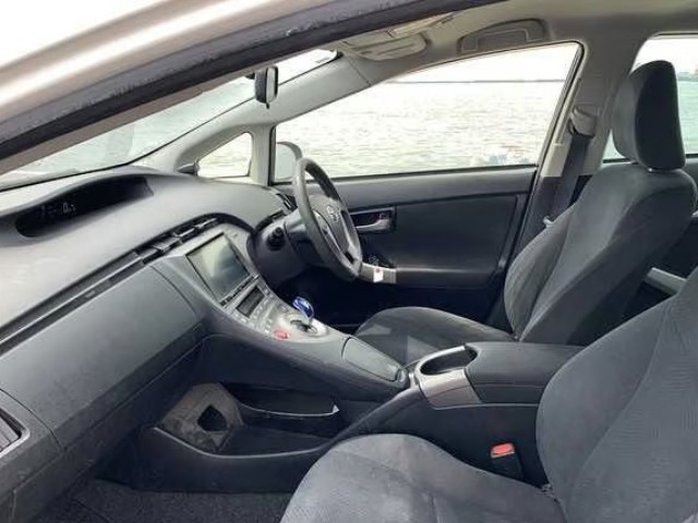 2015 Toyota Prius thumbnail