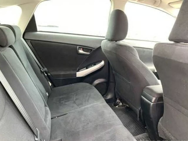 2015 Toyota Prius thumbnail