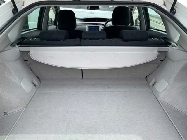 2015 Toyota Prius thumbnail