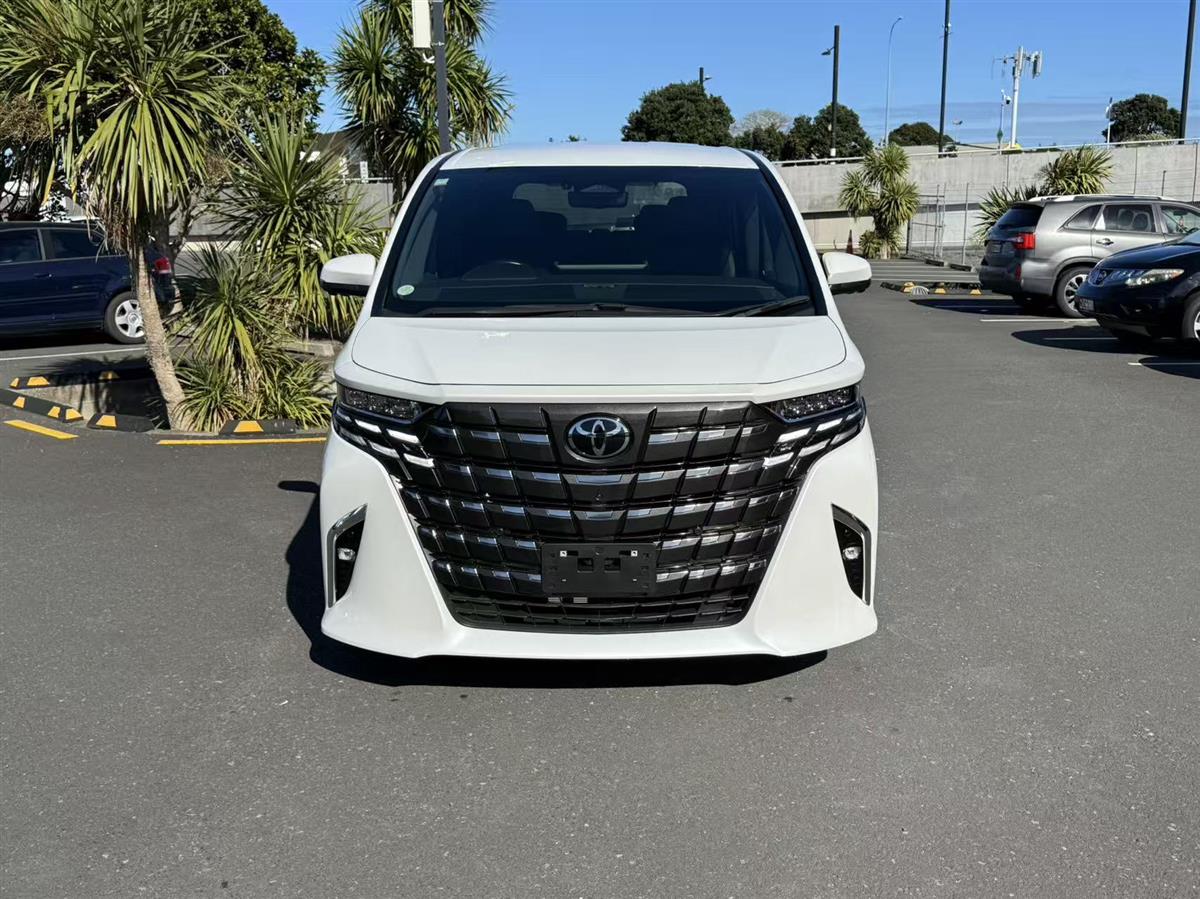 2024 Toyota Alphard thumbnail