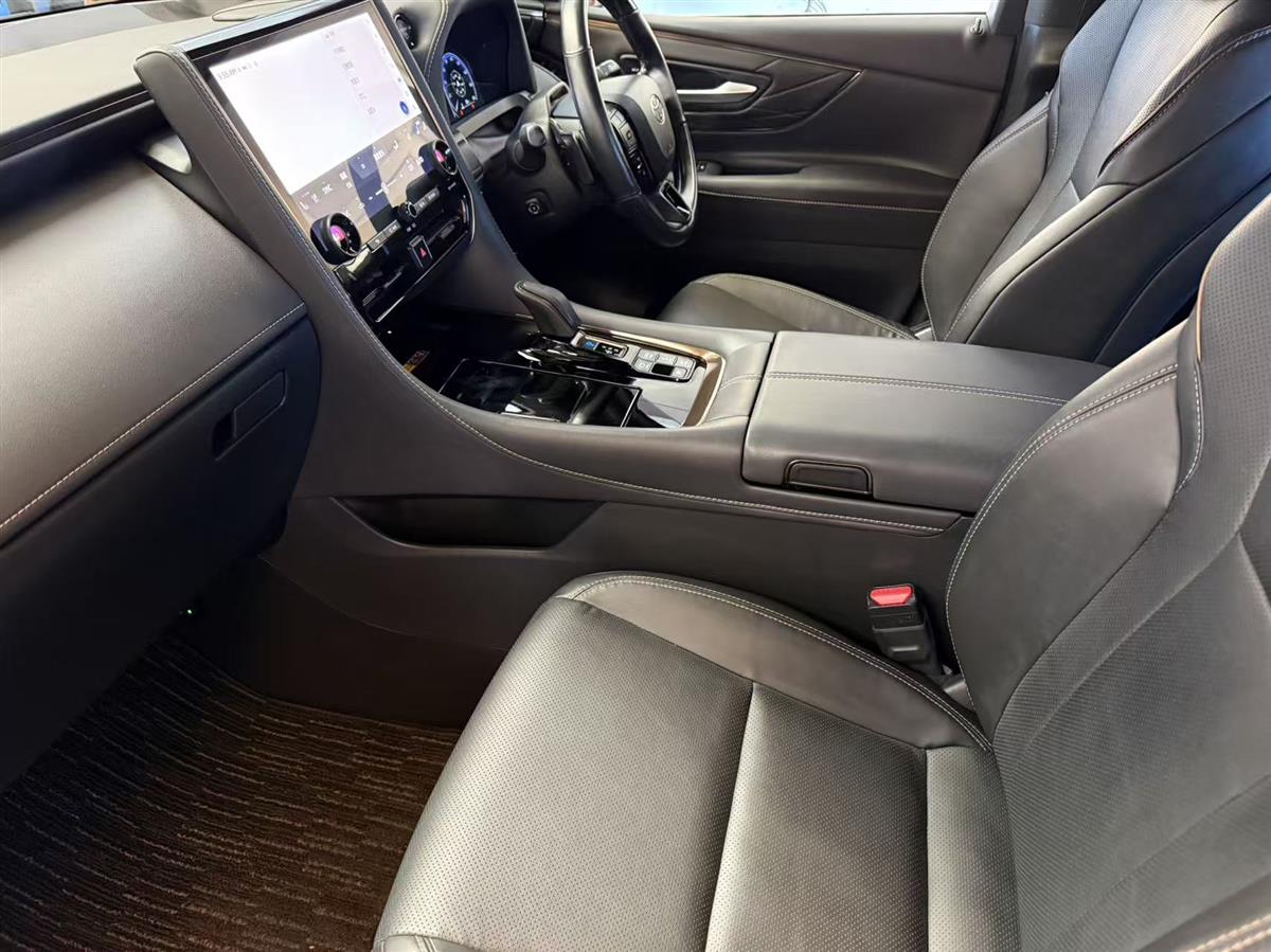 2024 Toyota Alphard thumbnail