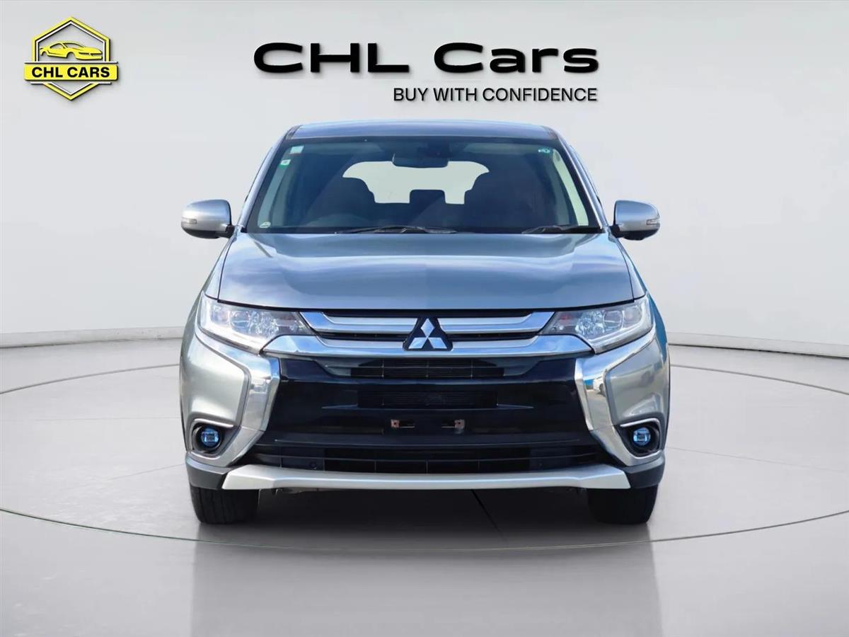 2015 Mitsubishi Outlander thumbnail