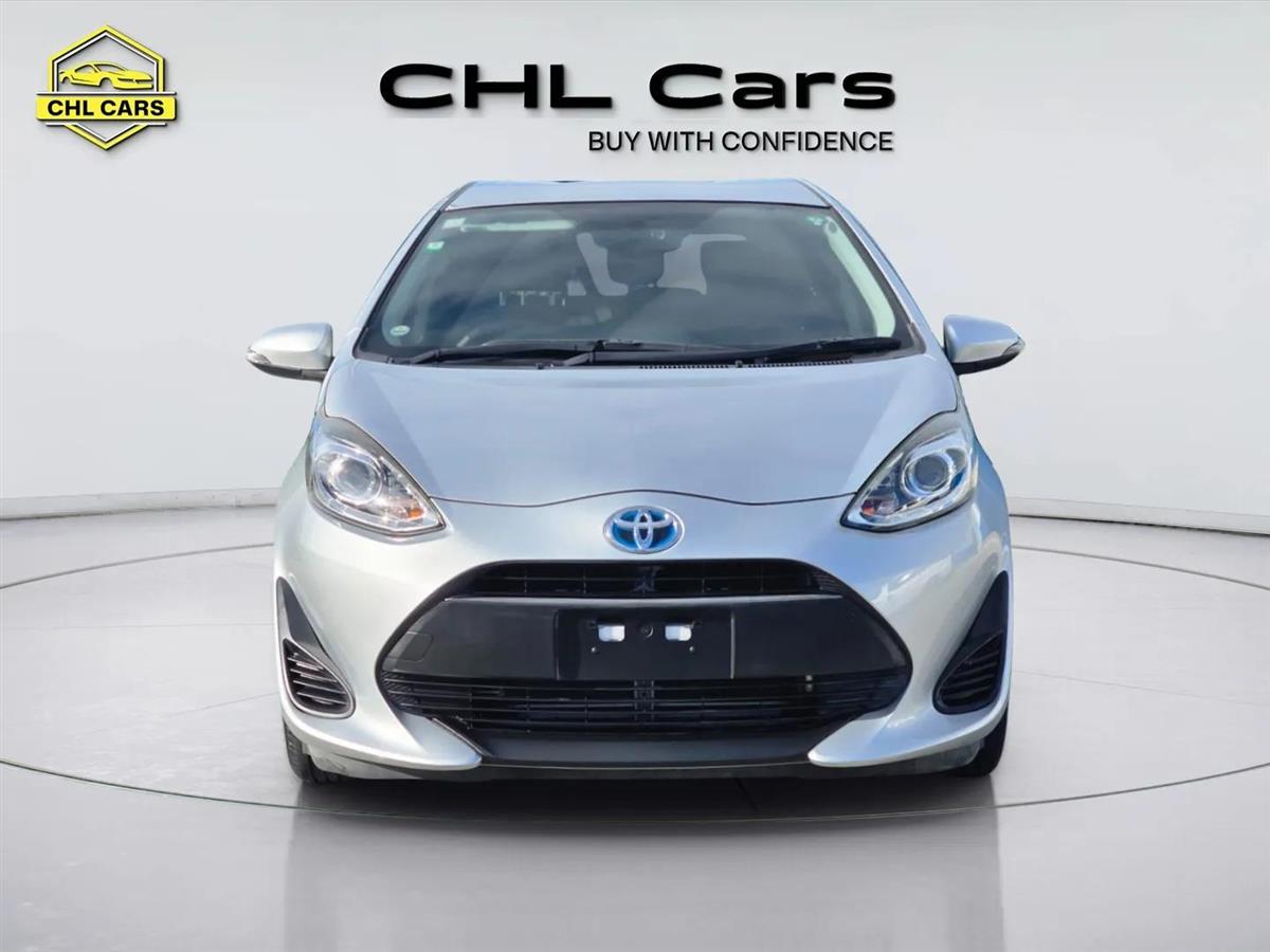 2017 Toyota Aqua thumbnail