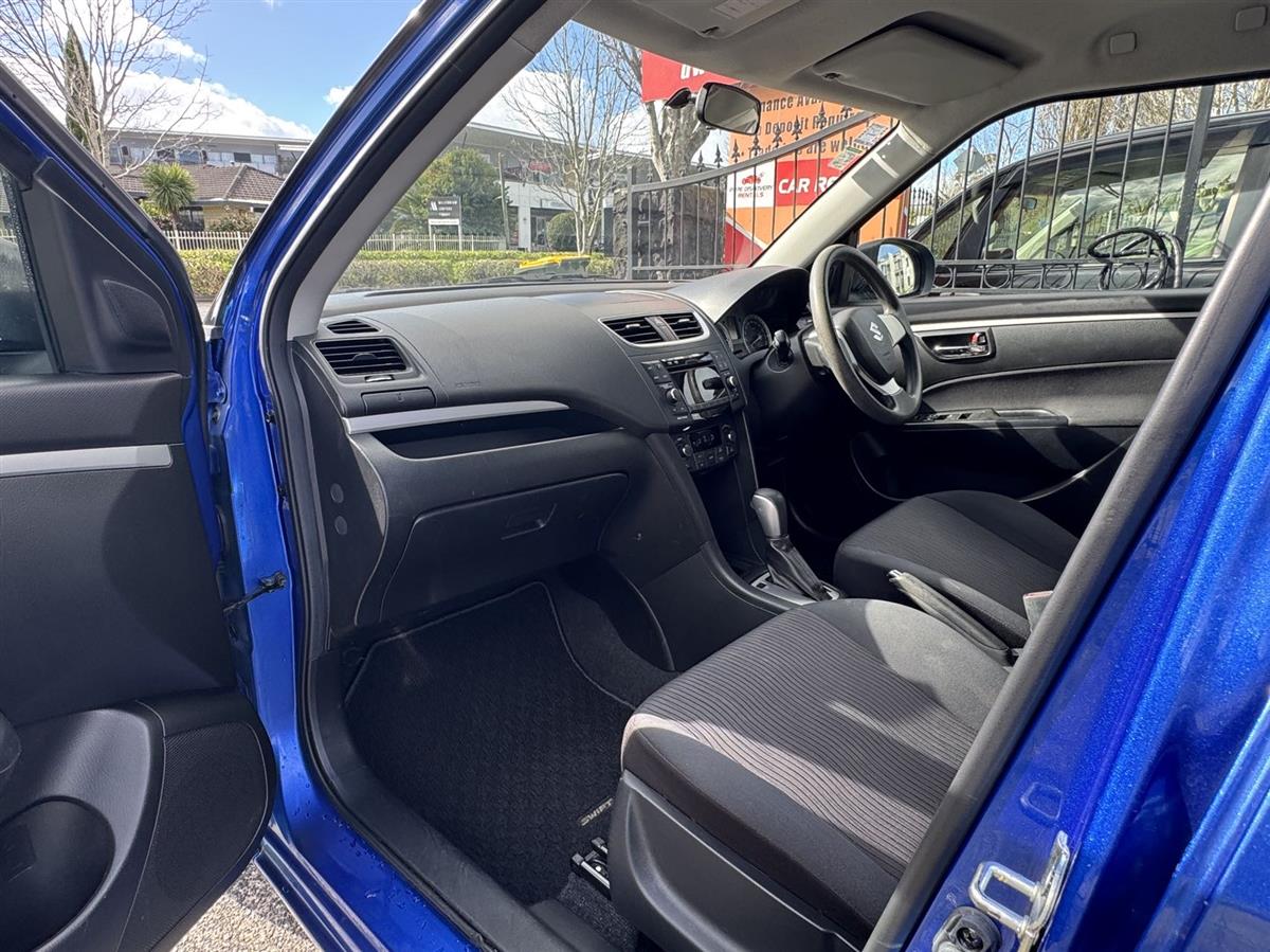 2011 Suzuki Swift thumbnail