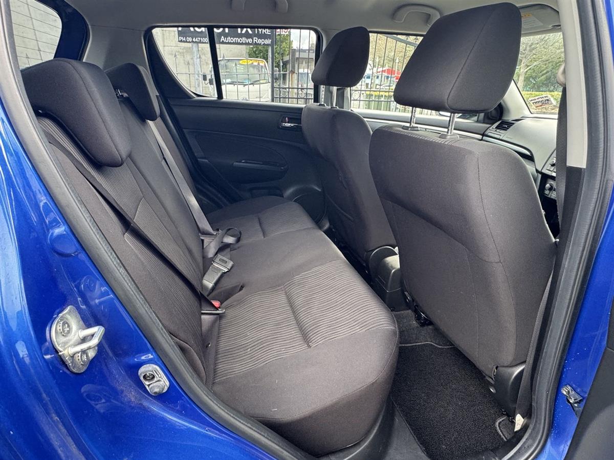 2011 Suzuki Swift thumbnail