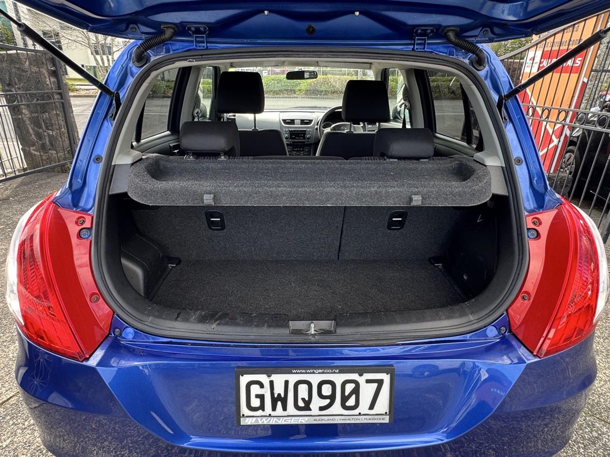 2011 Suzuki Swift thumbnail